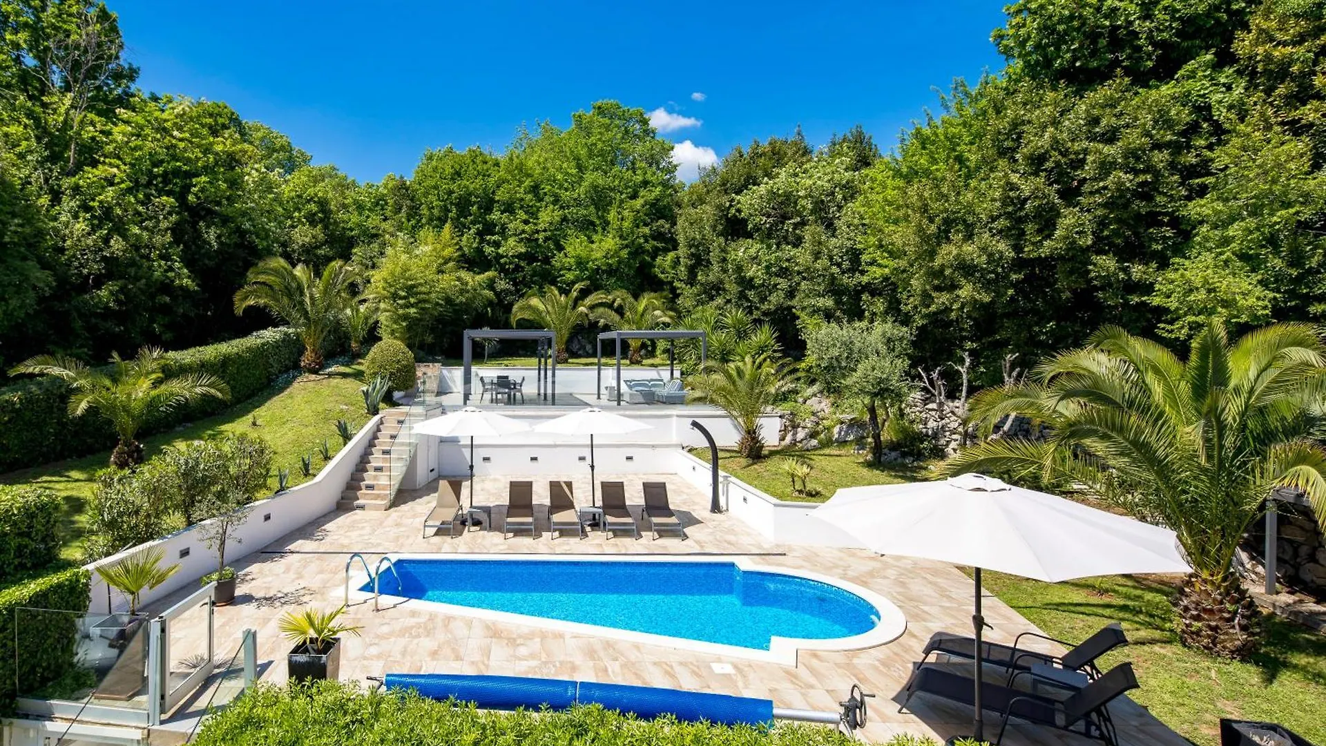 Villa Garden Apartment With Pool Opatija 0*,