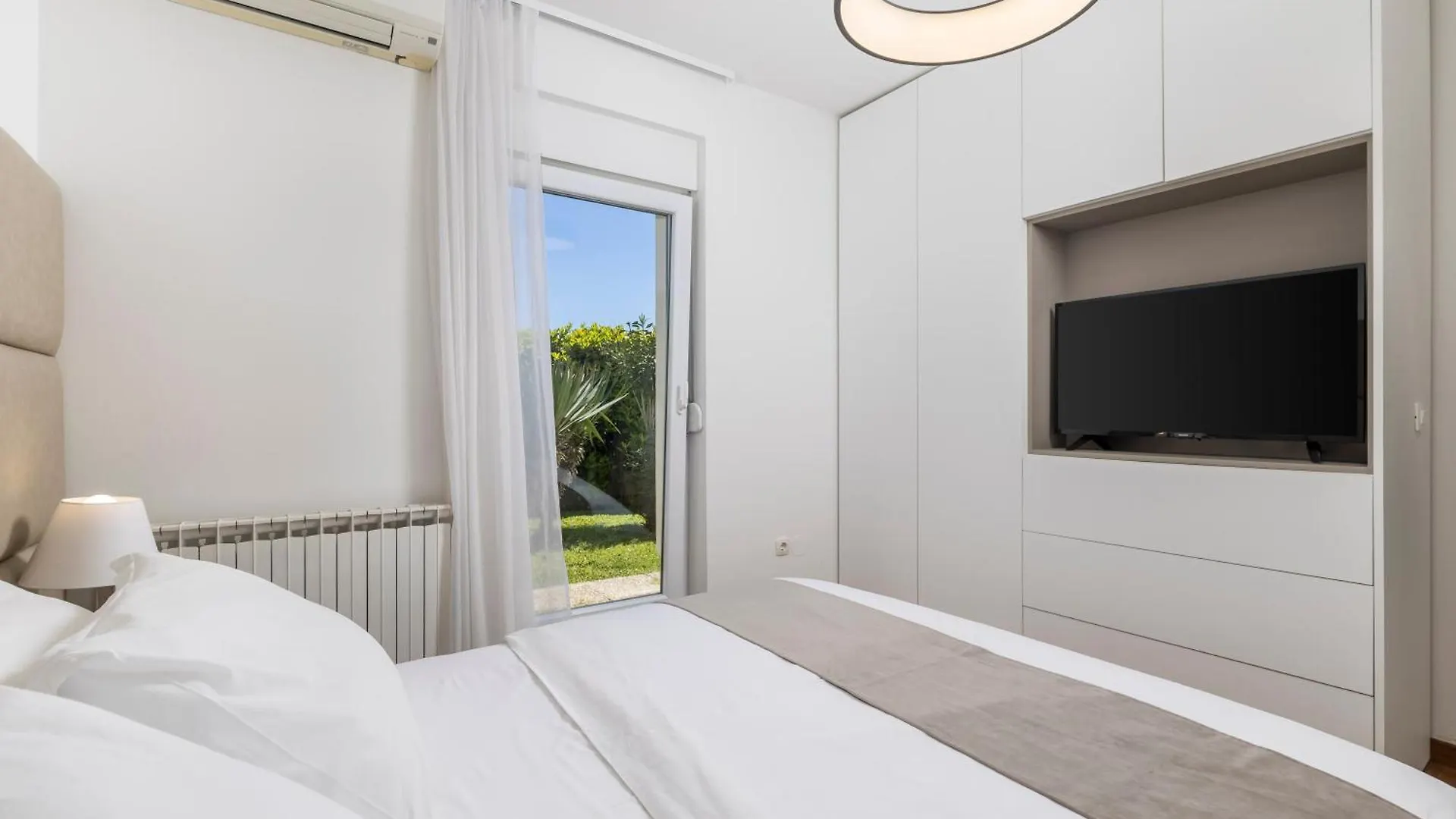 Villa Garden Apartment With Pool Opatija 0*,