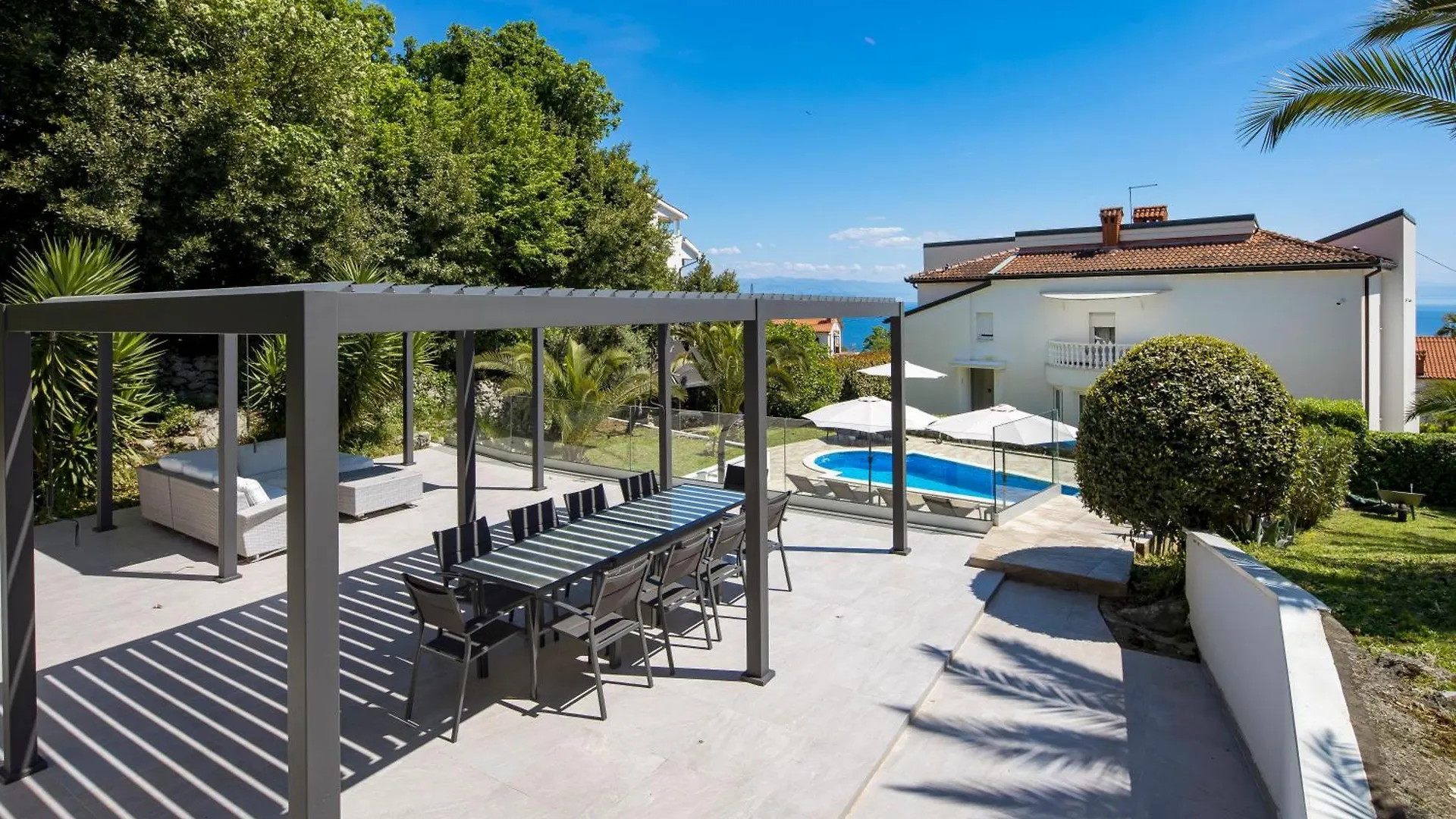 Villa Garden Apartment With Pool Opatija 0*,